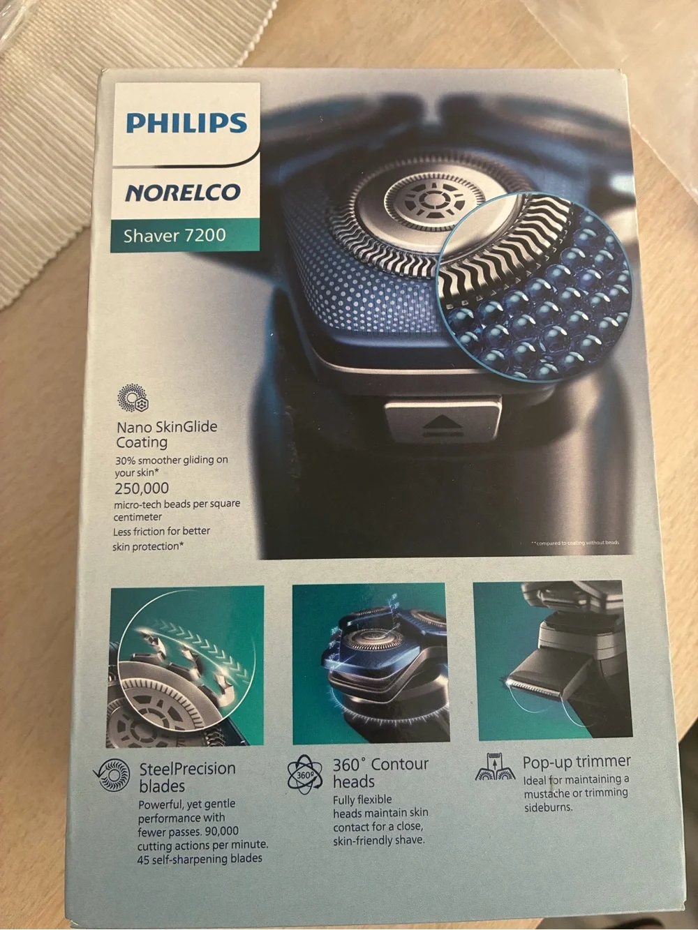 Philips Norelco Series 7200 Wet & Dry Men's Rechargeable Shaver